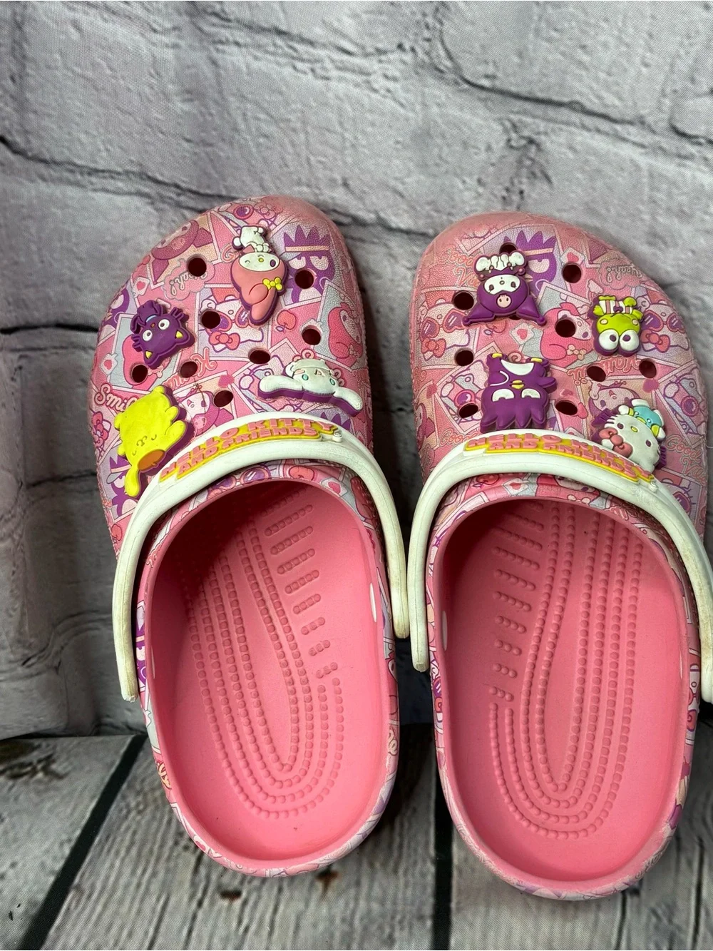 CROCS x Sanrio Hello Kitty & Friends  Classic Pink Clogs w/ Jibbitz Girls Sz 3